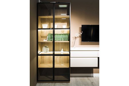 Заказать кухню Стеклянная витрина в Москве